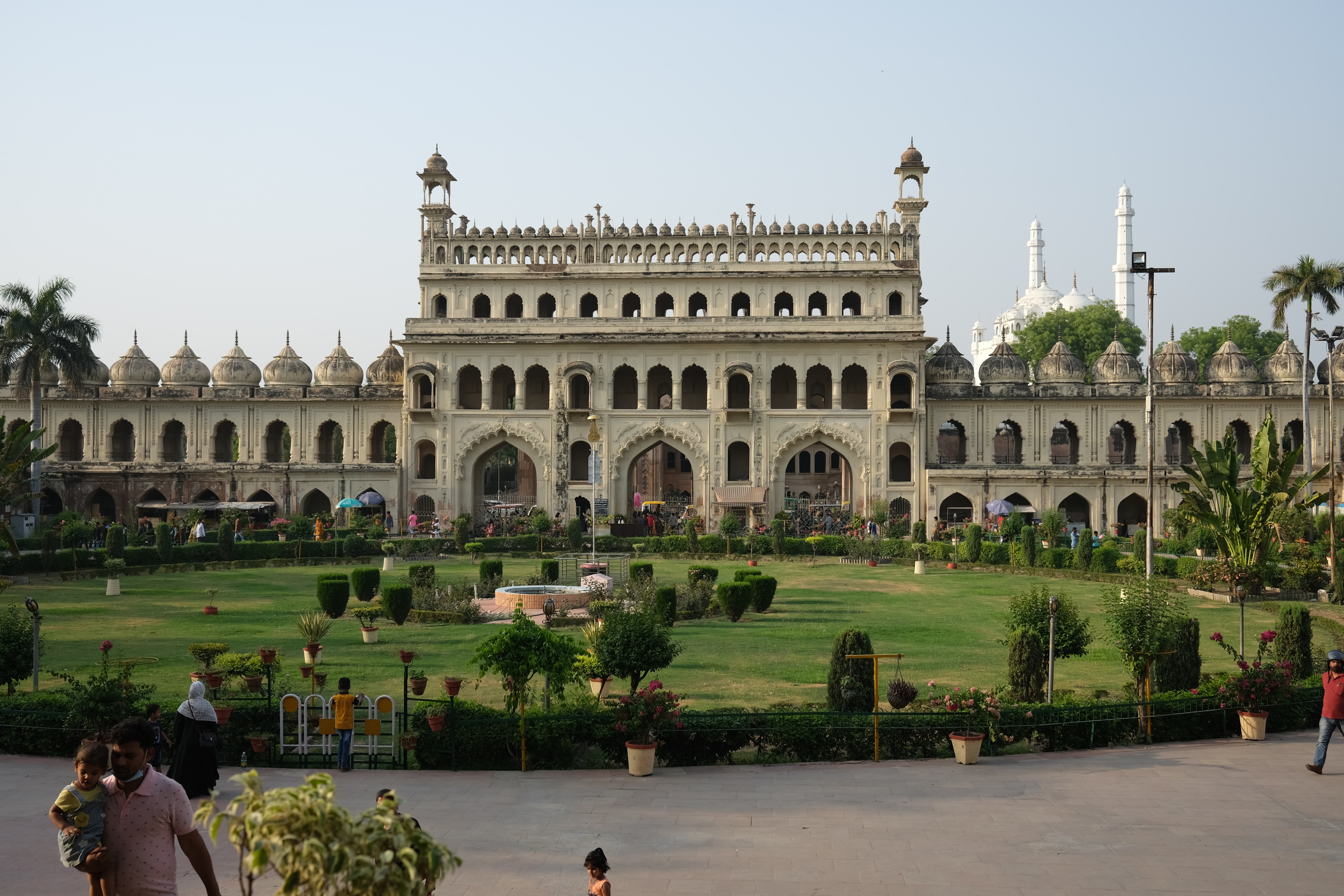 bada-imambara